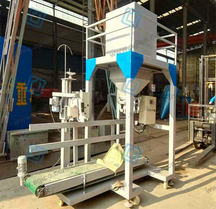 Flour packaging machine